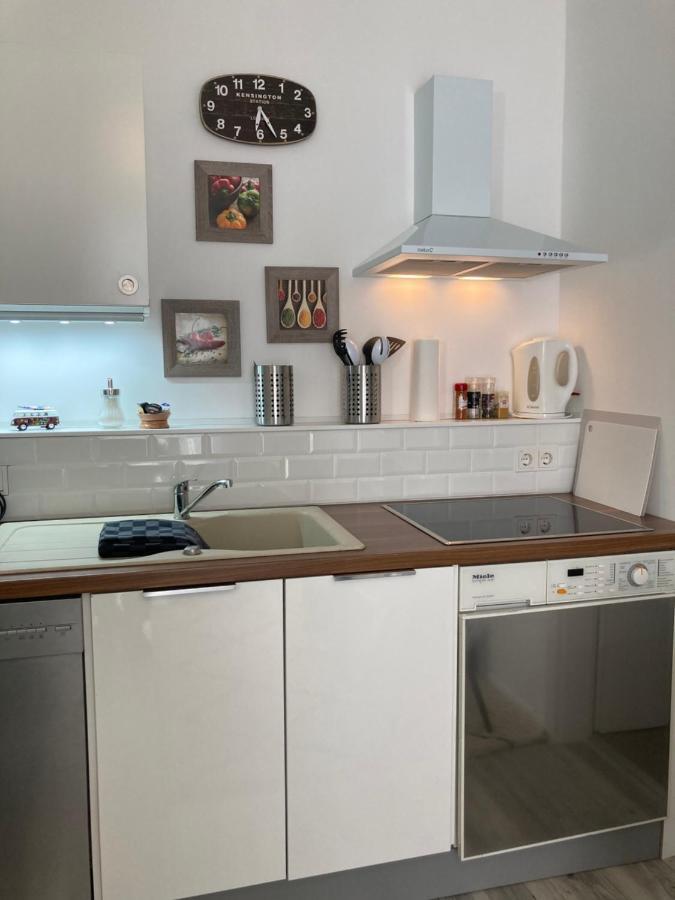 Living At Saarpartments - Adultsonly - Business & Holiday Homes With Kitchen For Long- And Short Term Stay, 3 Min To St Johanner Markt And Points Of Interest Saarbruecken Ngoại thất bức ảnh